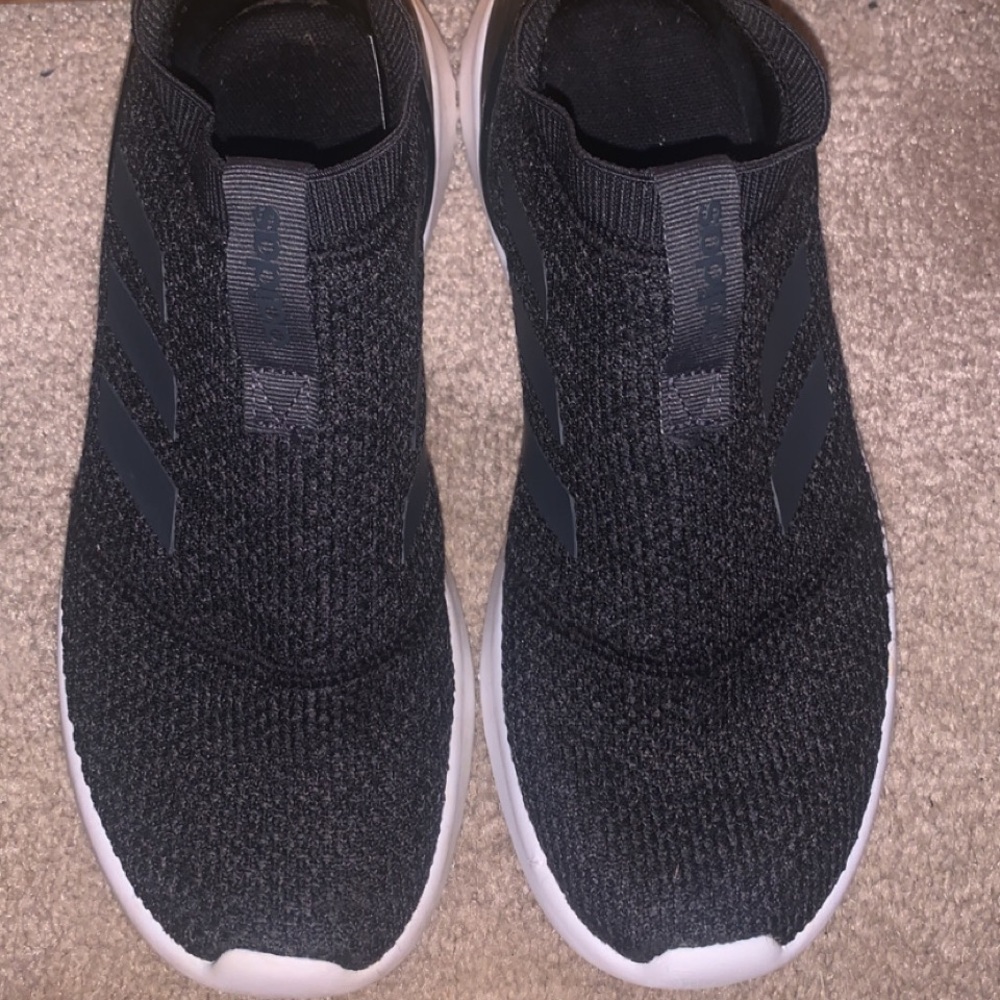 Adidas tennis shoes